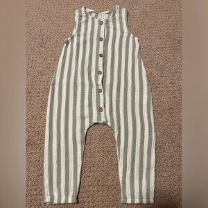 Quincy Mae one piece outfit 6-12M